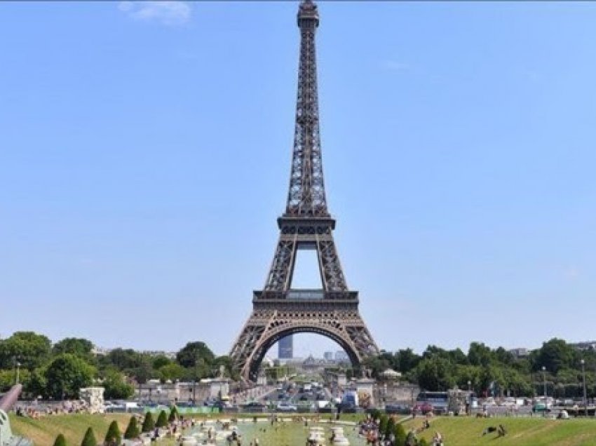 Kulla Eiffel në Paris rihapet për vizitorët