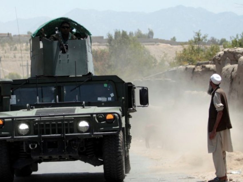 Talibanët kontrollojnë më shumë se gjysmën e rretheve të Afganistanit