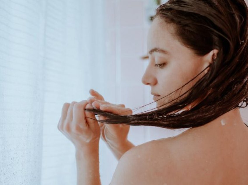 Shampon e flokëve a mund ta përdorni si larës trupi?