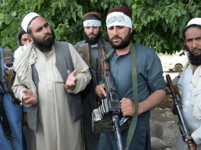 Pse Kina bisedon me talibanët?