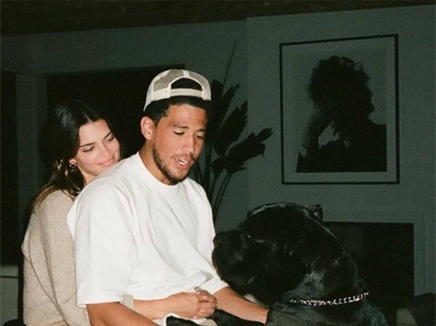 Kendall Jenner e ka ndihmuar Devin Booker në aftësinë e tij fizike