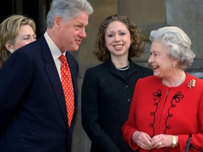 Zbardhen detaje të padëgjuara: Clintoni e refuzoi çajin me Mbretëreshën Elizabetë