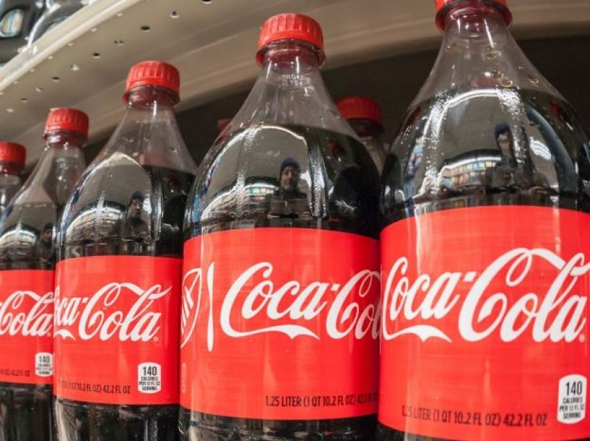 Shitjet e Coca-Cola kalojnë çdo parashikim