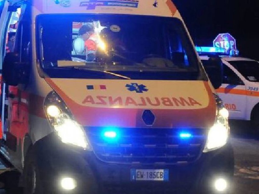 Shoferi i dehur përplas punëtorin, 33-vjeçari shqiptar në gjendje të rëndë