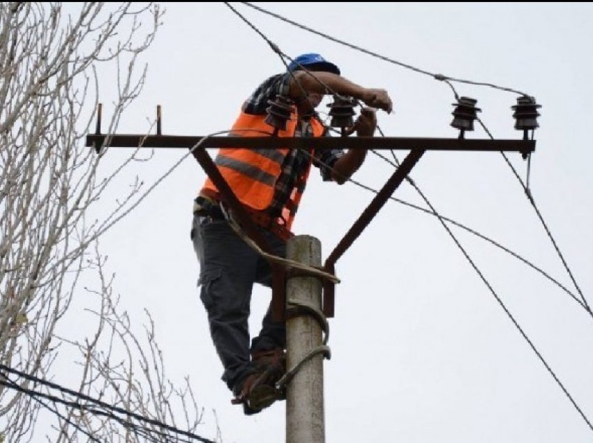 Defekt në linjën e tensionit, prej tre ditësh pa energji elektrike disa fshatra në Lezhë