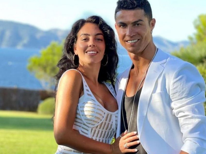 Ronaldo shihet i lumtur krahë Georginës