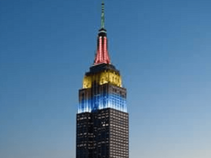 “Empire State Building” ndriçohet me ngjyrat e flamurit të Kosovës