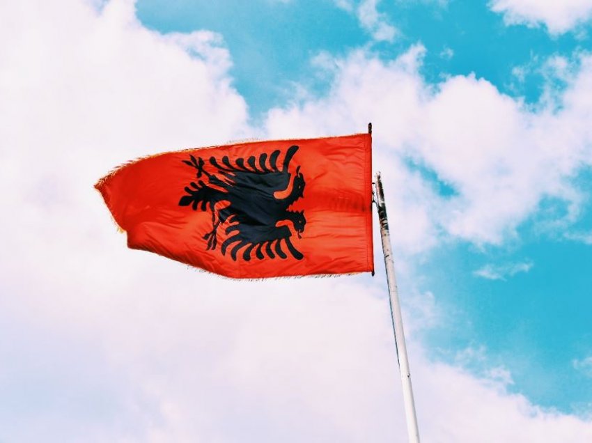 Shqiptarët dhe problemet shekullore të shqiptarëve 