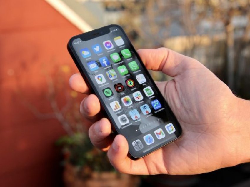 iPhone Pro Max i lirë po e zëvendëson iPhone Mini-in