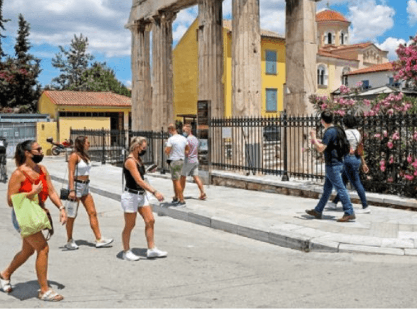 Mbi 2000 raste të reja me Covid-19 në Greqi