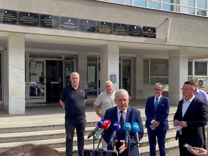 Ministri Sveçla jep detajet e fundit për kthimin e kufomave te familjet e tyre