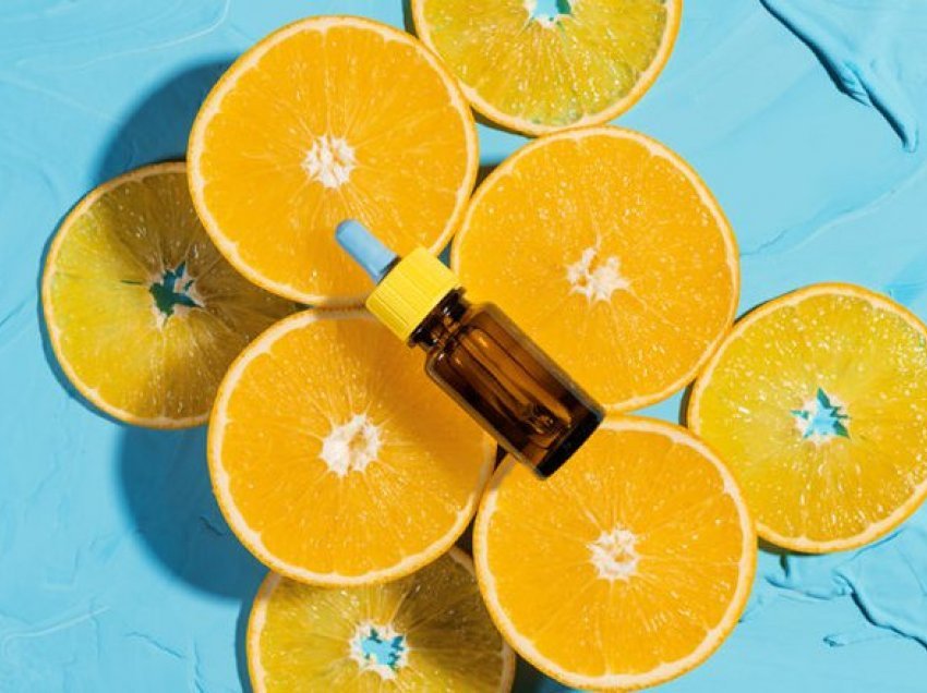 Përdorni vitaminë C dhe nuk po shihni efekte në lëkurë? Ja disa arsye pse