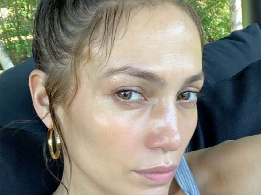 Arsyet pse Jennifer Lopez ka një lëkurë perfekte (disa rregulla që të gjitha mund t'i ndjekim)