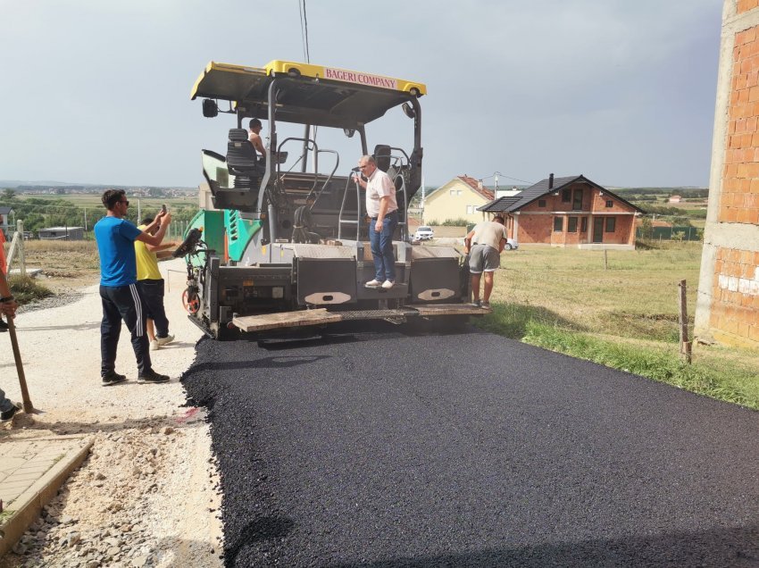 Filloi asfaltimin i rrugëve në Turjakë 