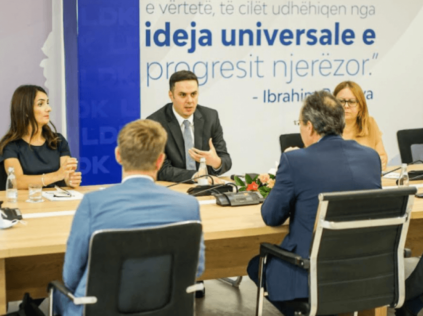 Abdixhiku takohet me Berger, flasin për zgjedhjet lokale dhe liberalizimin e vizave për kosovarët