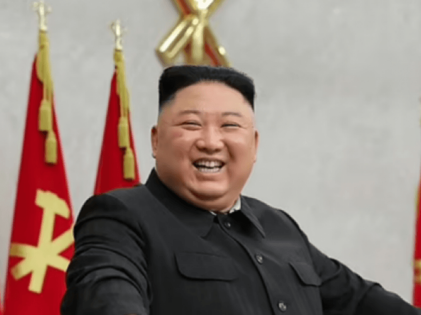 Disa foto të reja të Kim Jong-unit