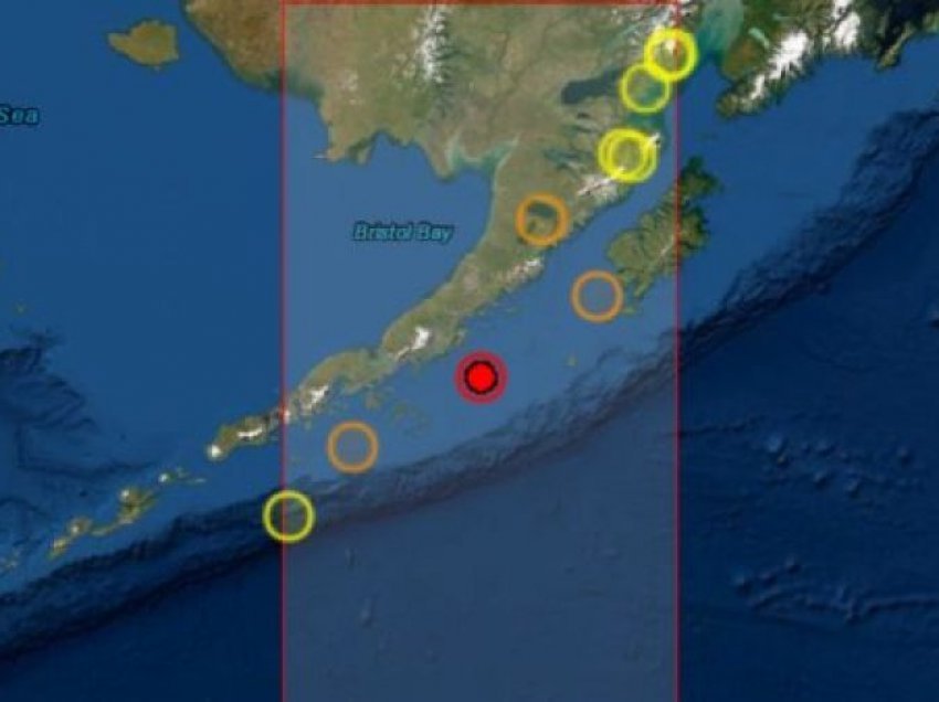 Tërmeti me magnitudë 8.2 në Alaskë, banorët nisin të ngjiten drejt maleve