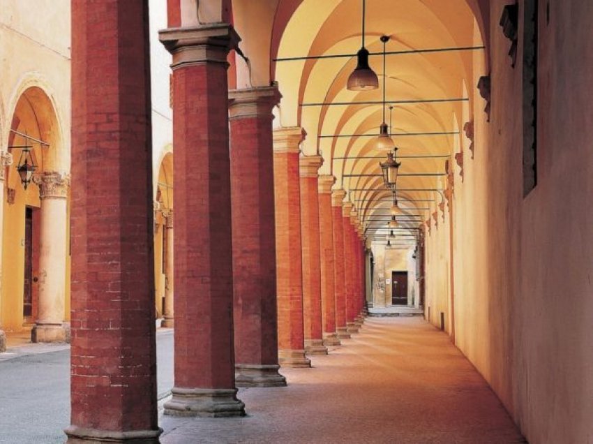 Portikët e Bolonjës i shtohen trashëgimisë së UNESCO-s