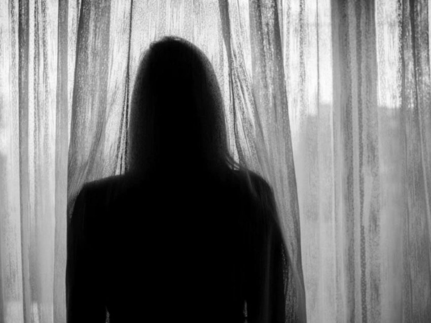 Rrëfimi i trishtë i viktimës së trafikimit: Ditët e tmerrit, izolimit dhe pashpresës