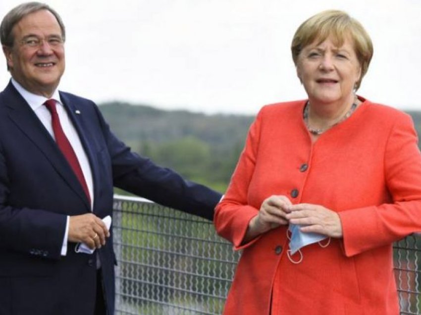 Pasardhësi i mundshëm i Merkelit, Laschet kërkoi falje për plagjiatë të librit