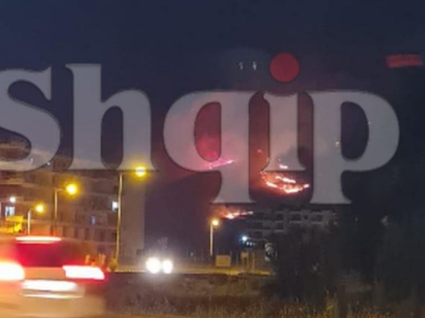 Pamje të frikshme në Shqipëri! Zjarri arrin pranë banesave