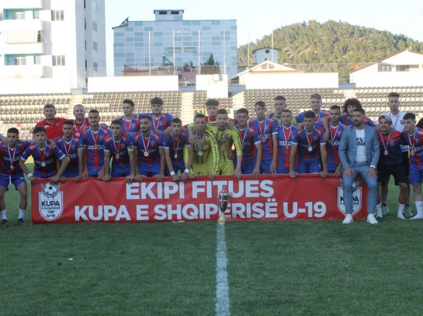 Edhe të rinjtë e Vllaznisë fituan Kupën e Shqipërisë