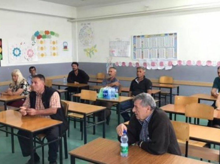 Komuna e Suharekës vazhdon mbajtjen e diskutimeve publike me banorët