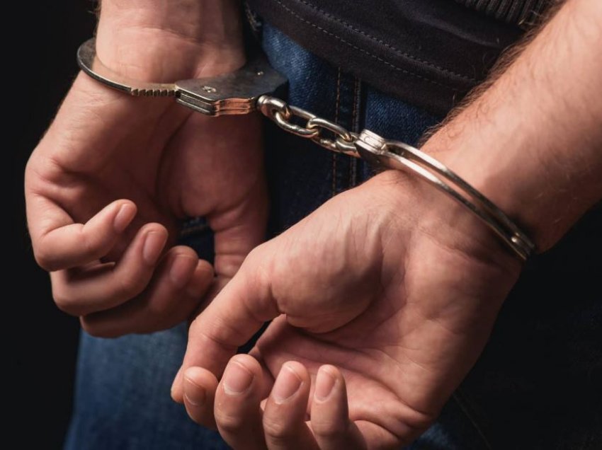 Sulmuan fizikisht një person në Prishtinë, arrestohet njëri nga të dyshuarit