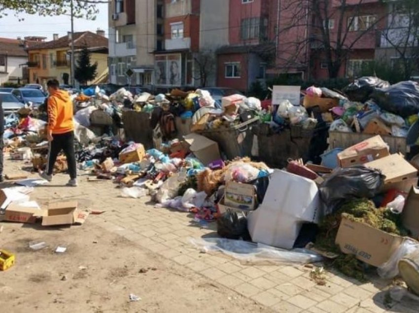 Kontejnerë përplot me mbeturina në Tetovë