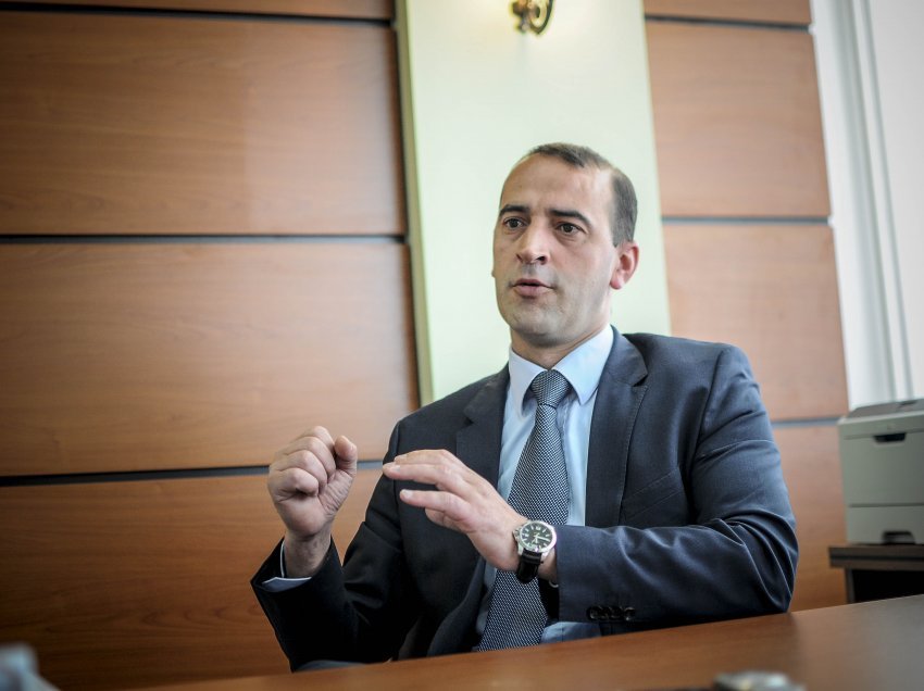 Haradinaj ia uron Memli Krasniqit postin e ri