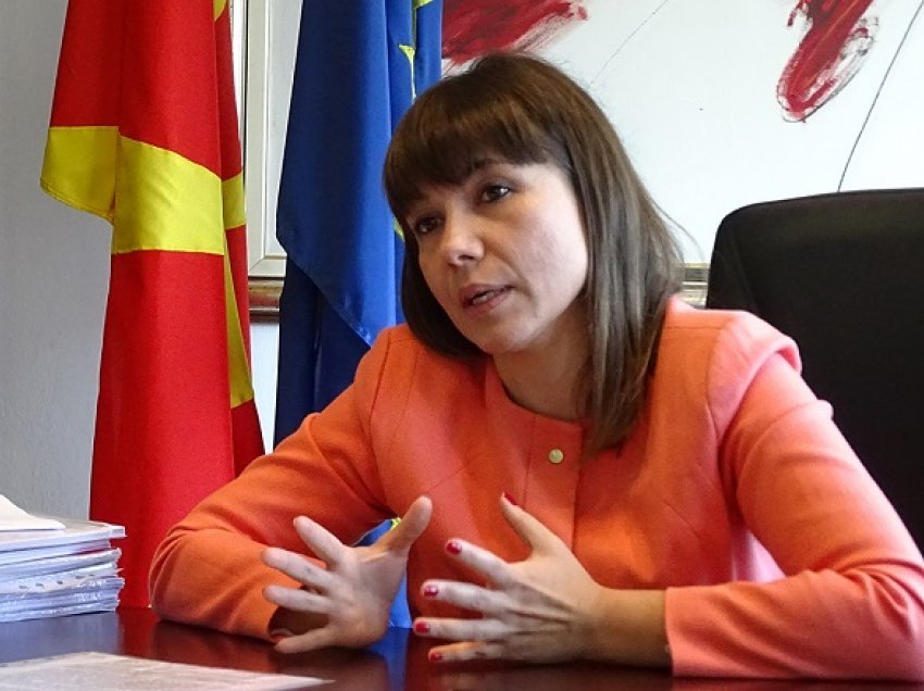 Ministrja e Arsimit, Carovska: Ende nuk dihet se si do të zhvillohet viti i ardhshëm shkollor