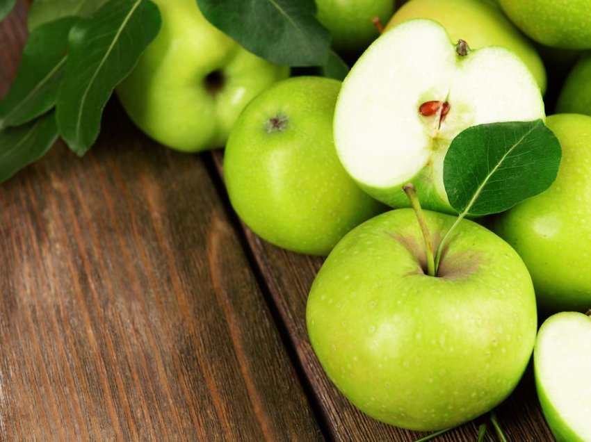 Pse duhet t’i hani mollët jeshile me lëkurë