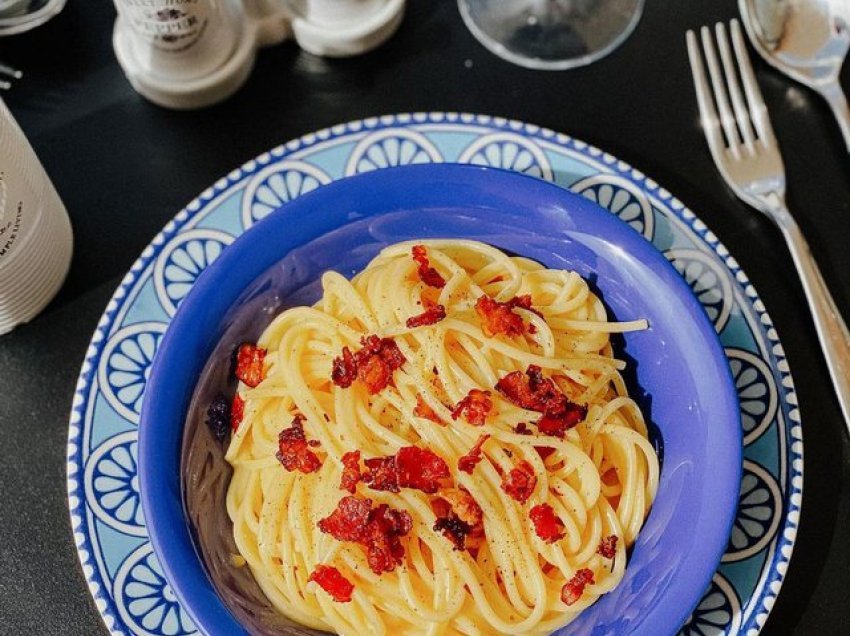 Ja si të përgatisni spaghetti Carbonara
