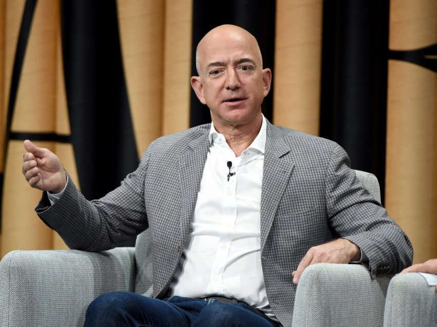 Jeff Bezos bën realitet ëndrrën më të madhe të tij 