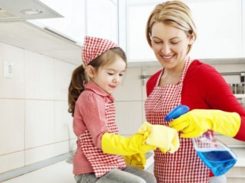 Fëmijët që s’bëjnë punë shtëpie rriten të papërgjegjshëm
