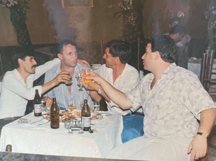 Ja kush janë në krah të Xhevdet Pecit në vitin 1993