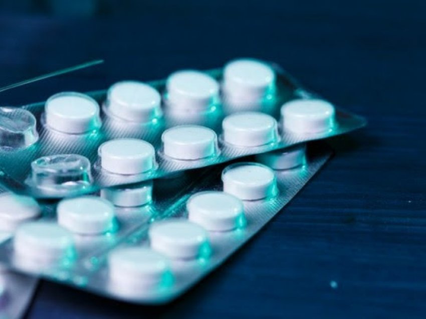 ​Aspirina nuk përmirëson shanset për mbijetesë të atyre që janë shtruar në spital për shkak të COVID-19