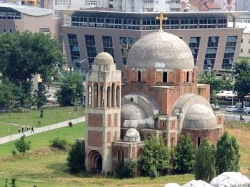 Kisha serbe në kampusin e Universitetit të Prishtinës, të rrënohet