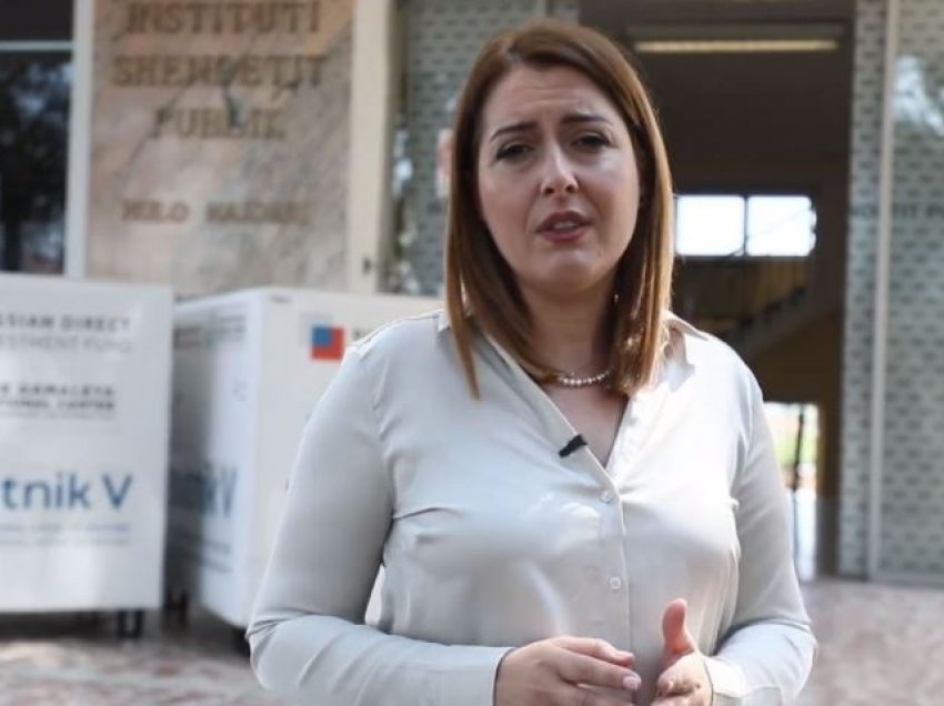 25 mijë doza të vaksinë Sputnik në Shqipëri, Manastirliu flet për moshën e vaksinimit te qytetarët