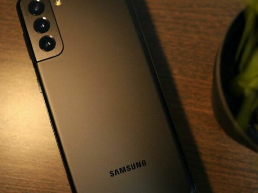 Smartfoni i shumëpritur i Samsung përfundon në probleme