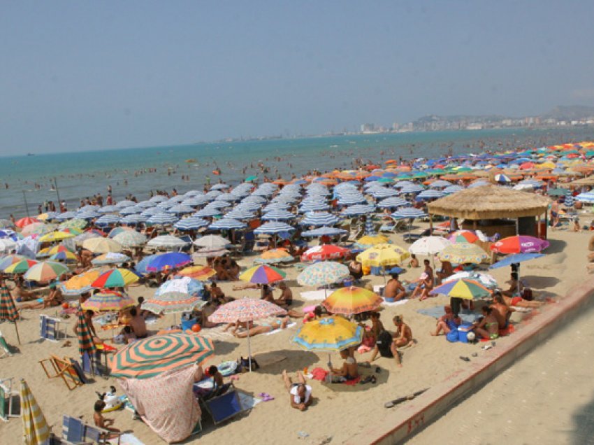 E diela tragjike në plazhin shqiptar, mbytet një person nga Kosova dhe dy nga Maqedonia e Veriut