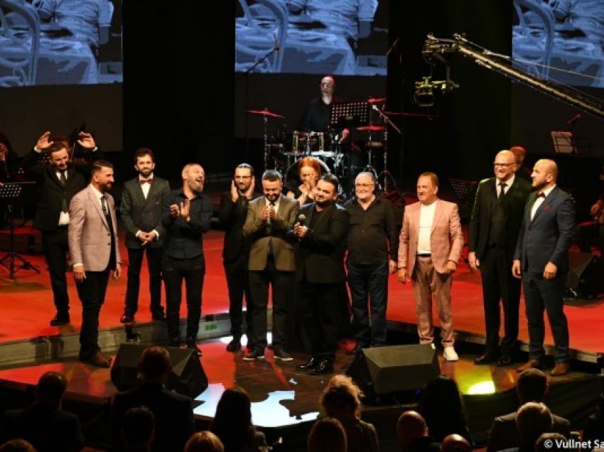 ​Në Ferizaj u mbajt gala koncerti memorial kushtuar artistit Qazim Dushku