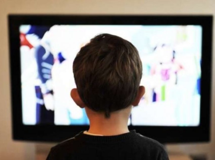 Shikimi i televizorit nga fëmijët në moshë të hershme, s’ka lidhje me problemet e vëmendjes