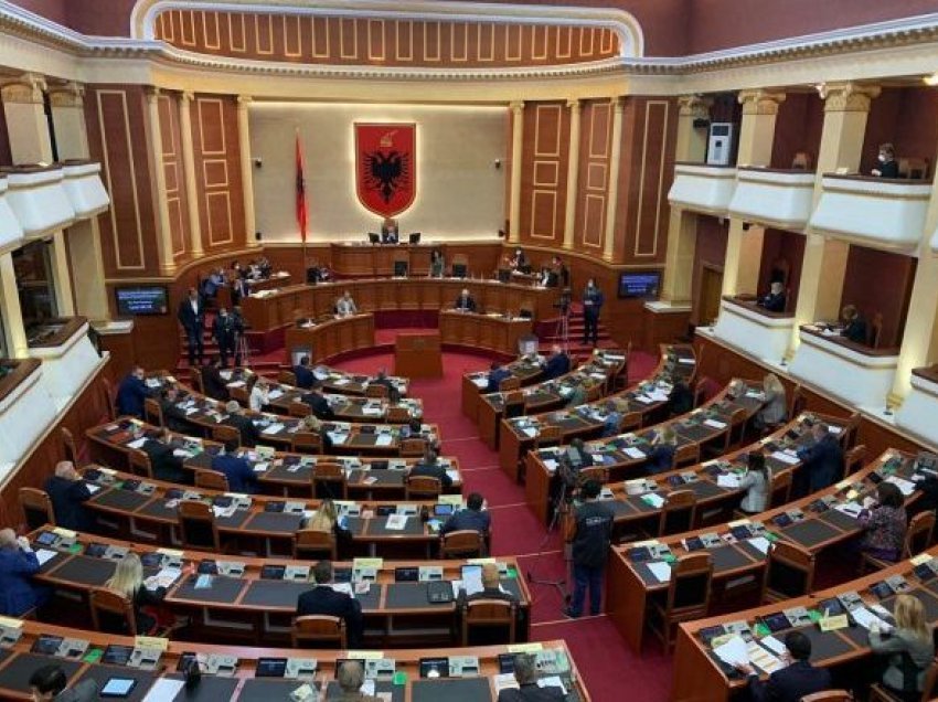 Valentina Leskaj: Parlamenti sot të turpëron