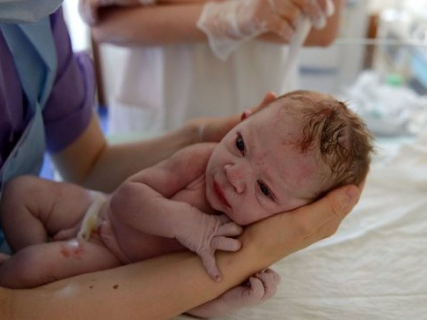 Studimet e fundit tregojnë se a shkakton autizëm epidurali i kryer gjatë lindjes