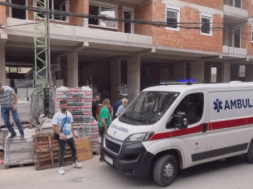 E dhimbshme: Vdes punëtori që u rrëzua teksa punonte në një ndërtesë në Mitrovicë