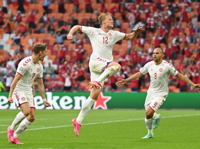Danimarka e shkatërron Uellsin, shkon në çerekfinale