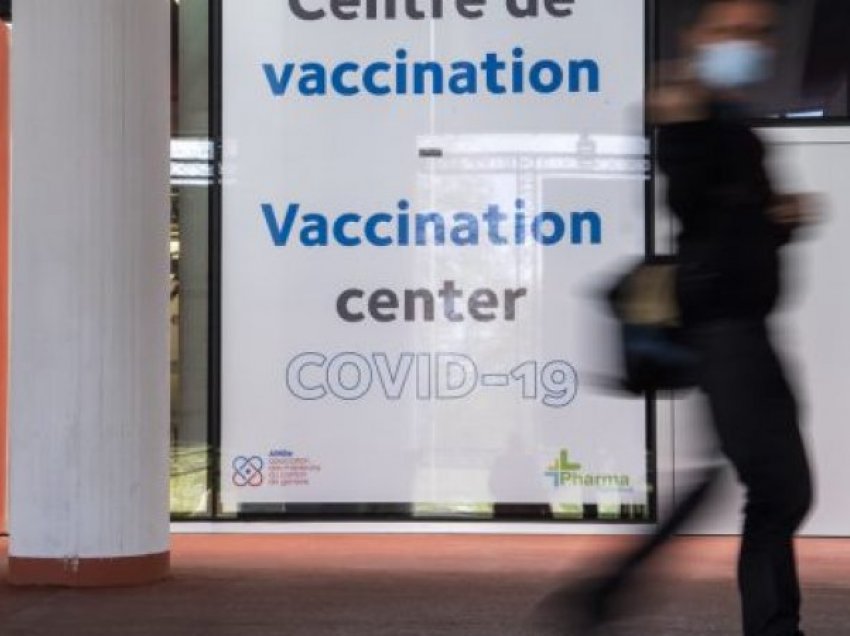 Për pasojat e vaksinimit dy zviceranë kërkojnë dëmshpërblim nga shteti 