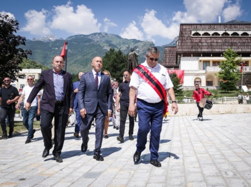 ​Haradinajn vizitë në Tropojën e Bajram Curr