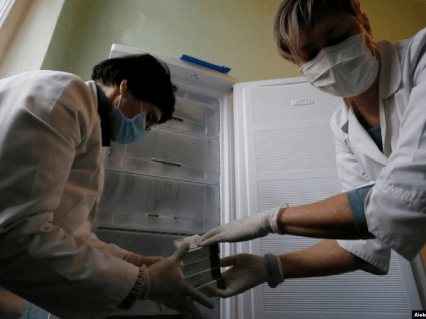 Estoni: Asgjësohen mijëra vaksina kundër COVID-19, pas problemit me frigorifer